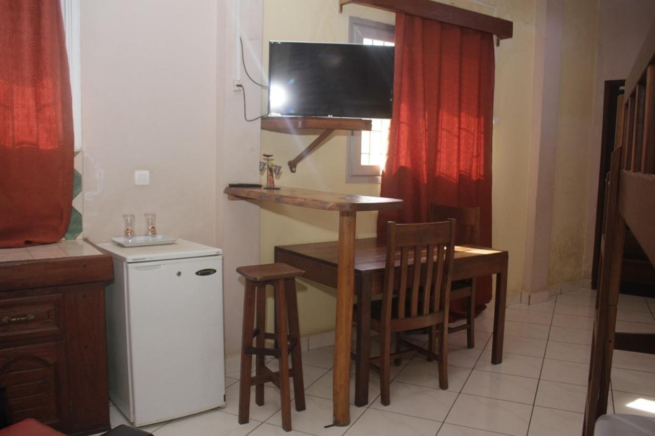 Central Hotel Antsiranana Habitación foto